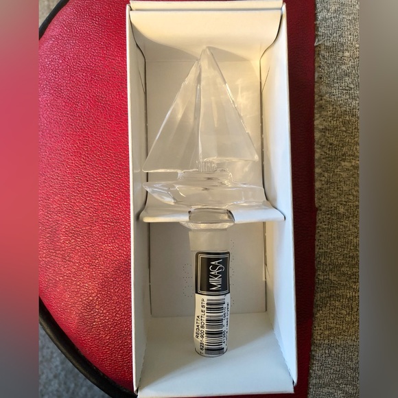 Mikasa Regatta Bottle Stopper - Picture 3 of 5